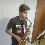 Imparto clases de saxofón a nivel elemental e intermedio a personas de todas las edades